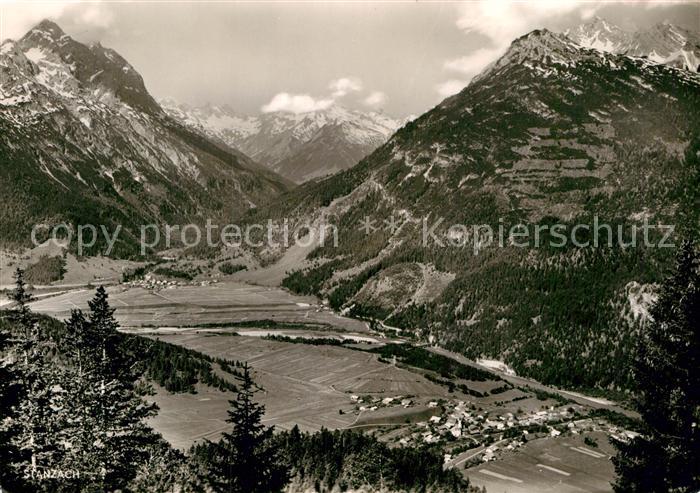 Stanzach Tirol und Vorderhornbach mit Klimmspitze und Haldenspitze Alpenpanorama