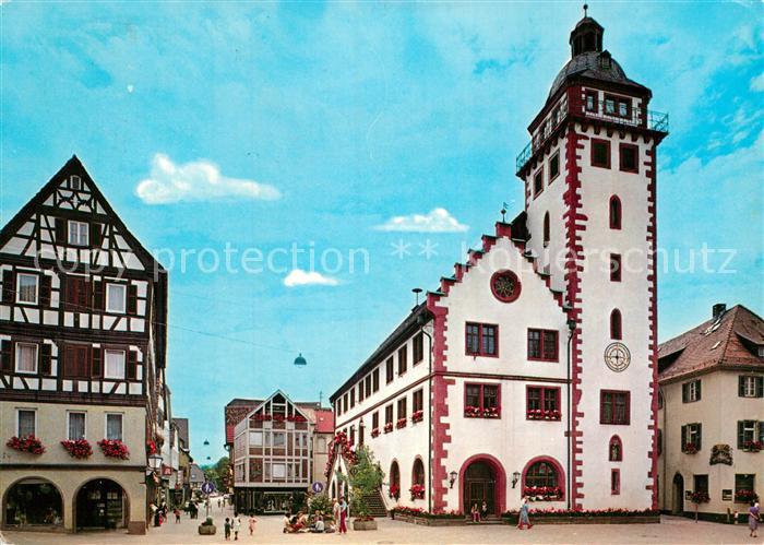 Mosbach Baden Marktplatz mit Rathaus Fachwerk Historisches Gebaeude Fussgaengerz