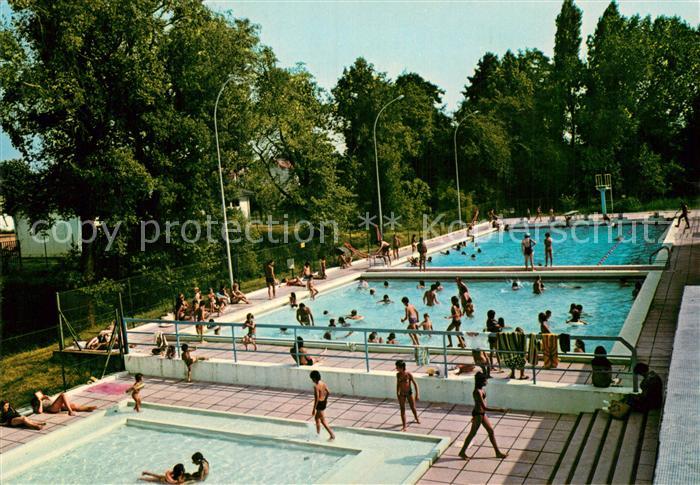 Montpon-Menesterol La Piscine Municipale