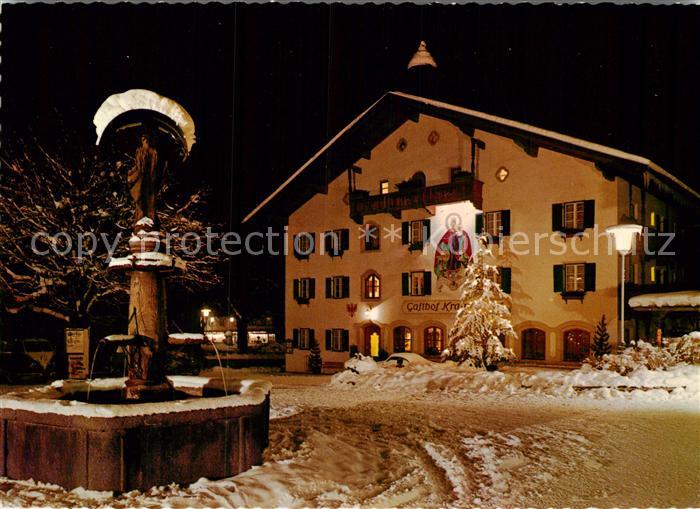 Mayrhofen Zillertal Dorfplatz in Winternacht