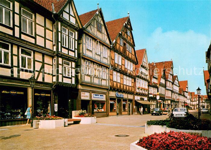 Celle Niedersachsen Blick in die Schuhstrasse Fachwerkhaeuser Giebelhaeuser