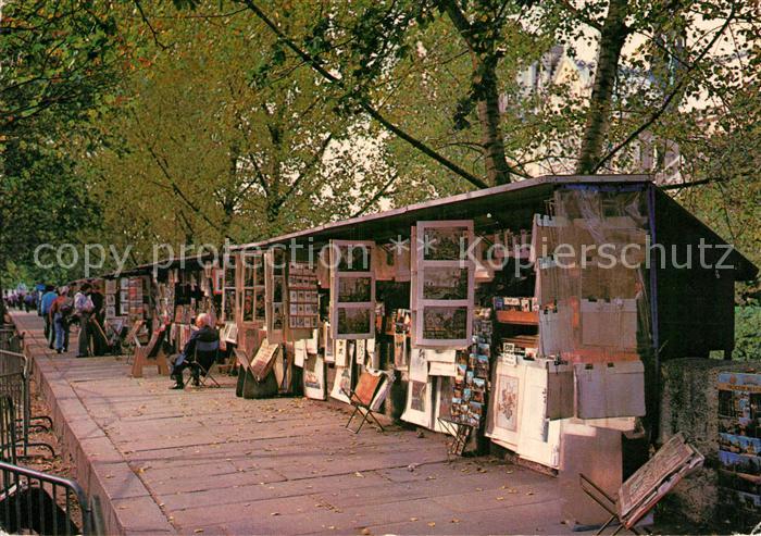 Paris Les bouquinistes sur le quai de la Tournelle