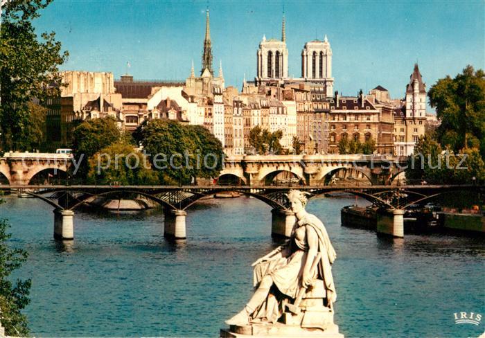 Paris Perspective vers l'Ile de la Cite et No
