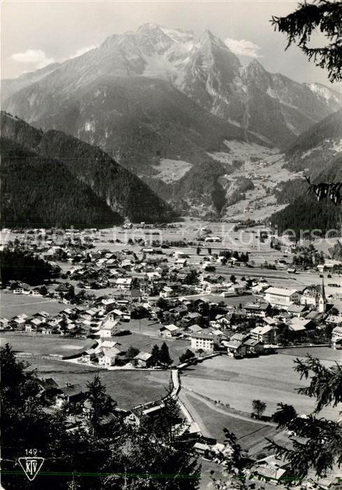 Mayrhofen Zillertal Panorama Blick gegen Gruenberg Alpen