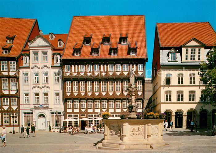 HILDESHEIM  CITY Marktplatz und Gildehaus Fachwerkhaeuser Historische Gebaeude B