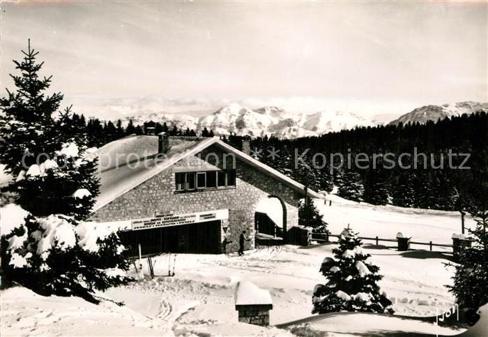Aix-les-Bains Mont Revard Chalet des Sports et la chaine du Mont Blanc en hiver