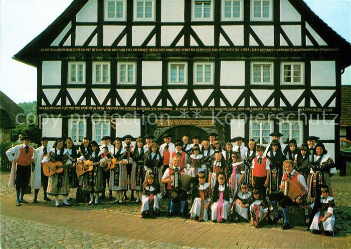 Braunschweig Volkstanz- und Trachtengilde Alt Braunschweiger Tracht Fachwerkhaus