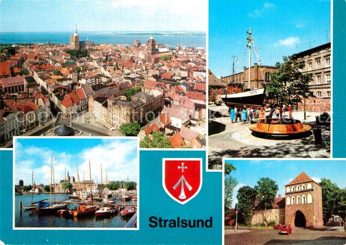 Stralsund Mecklenburg Vorpommern Blick von St Marien Kutter am Meeresmuseum Stra