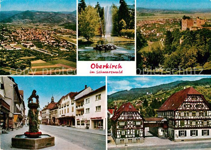 Oberkirch Baden Fliegeraufnahme Fontaene Panorama Dorfbrunnen Fachwerkhaeuser