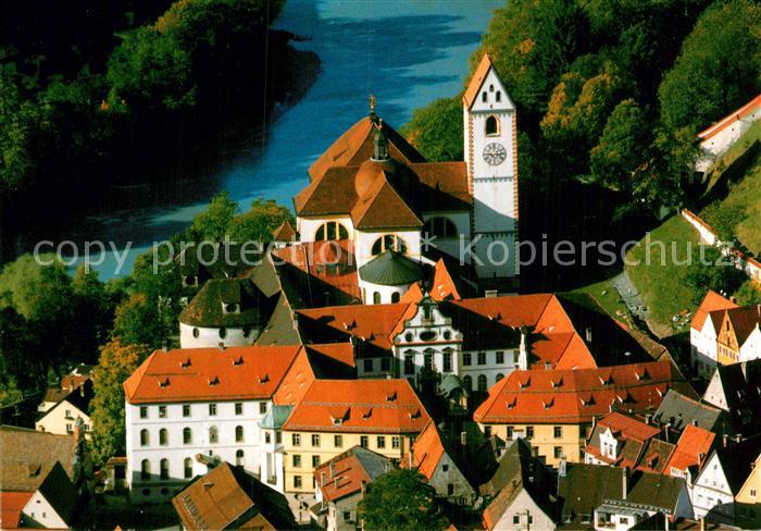 Fuessen Allgaeu Stadtpfarrkirche St Mang mit ehem Benediktinerkloster