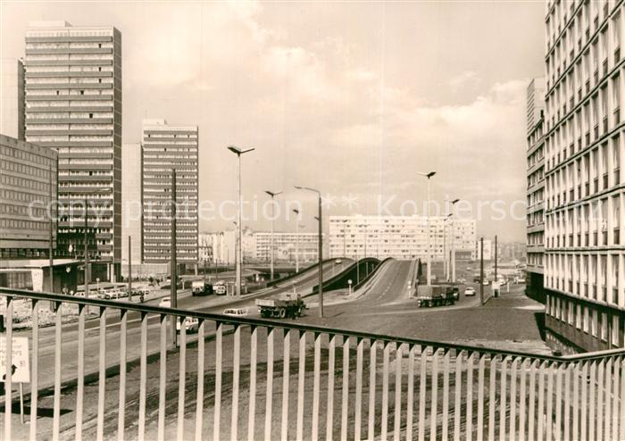 Halle Saale Thaelmannplatz mit Hochstrasse Hochhaeuser