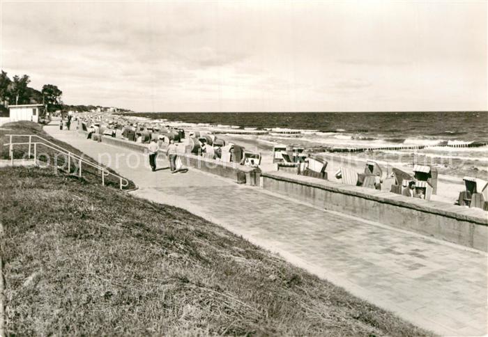 Kuehlungsborn Ostseebad Strandpromenade