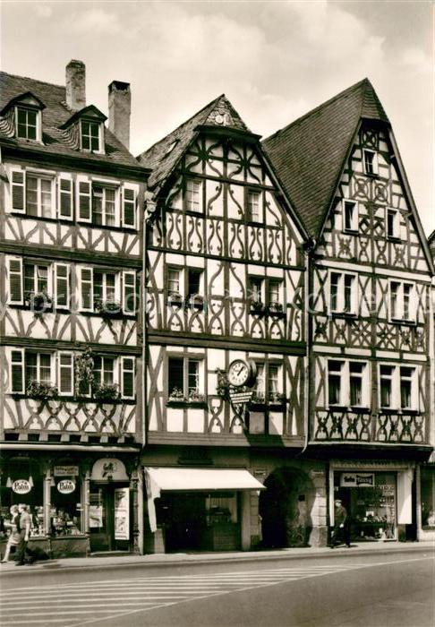 Trier Alte Fachwerkhaeuser am Hauptmarkt aelteste Stadt Deutschlands