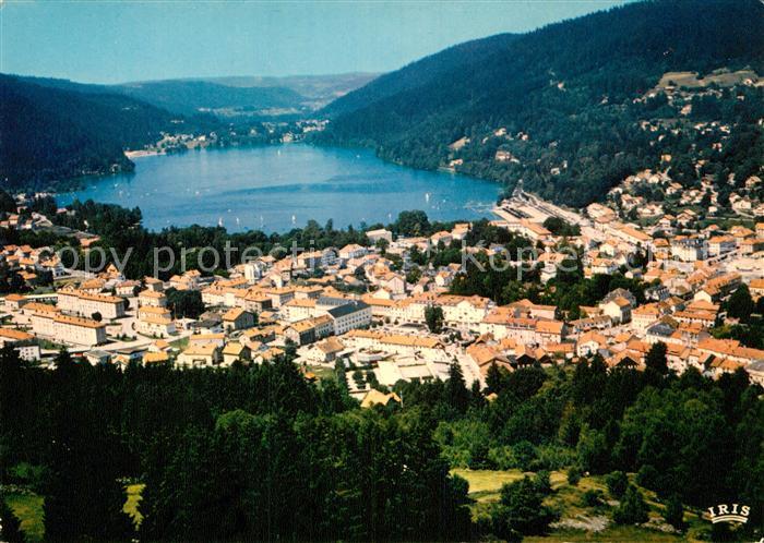 Gerardmer Vosges La ville et le lac dans leur ecrin de verdure vue aerienne