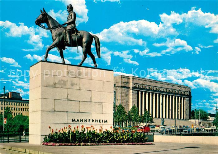 Helsinki Mannerheimin ratsastajanpatsas ja eduskuntatalo Denkmal Reiterstandbild