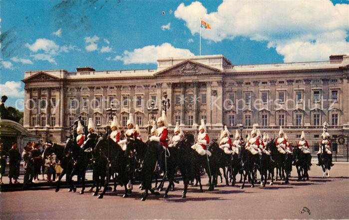 Leibgarde Wache Mounted Guards Buckingham Palace London