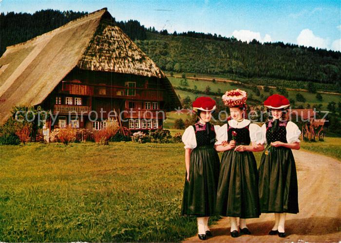 Trachten Schwarzwald Gutachtal Schwarzwaldhaus