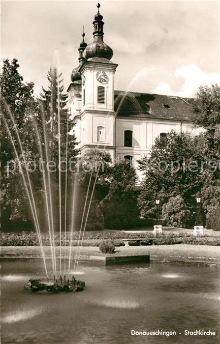 Donaueschingen Brunnen Stadtkirche