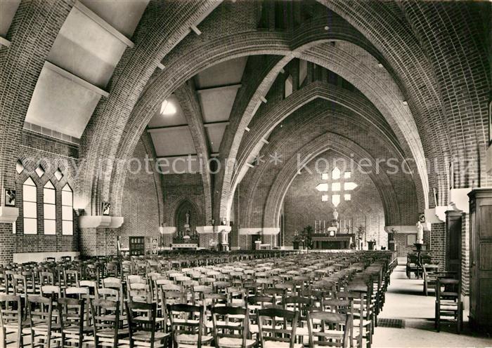 La Courneuve Eglise Saint Yves des Quatre Routes le trasept et le choeur