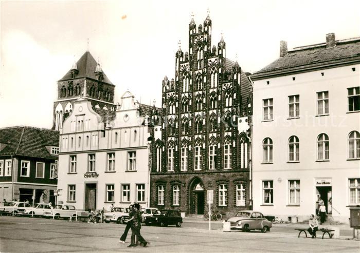 Greifswald Platz der Freundschaft Historische Gebaeude Giebelhaus