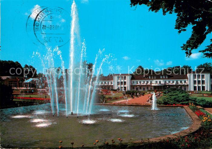 Bad Lippspringe Leuchtfontaene im Kaiser Karls Park