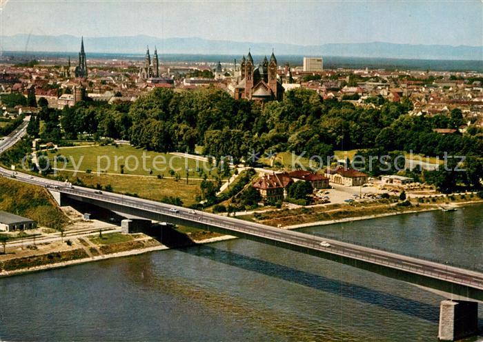 Speyer Rhein Rheinbruecke Stadtpanorama mit Dom Fliegeraufnahme