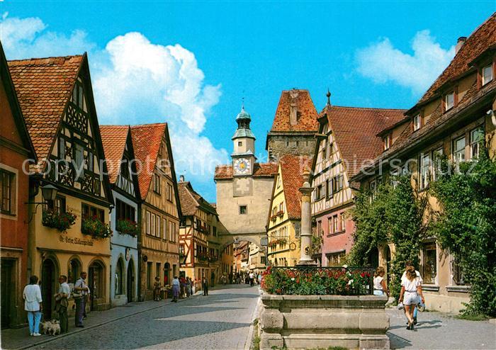 Rothenburg Tauber Roedergasse mit Markusturm Brunnen Altstadt