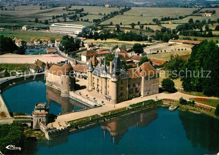 La Clayette Vue aerienne sur le chateau