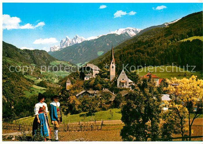Gufidaun Klausen Eisacktal mit Schloss Summersberg Tracht