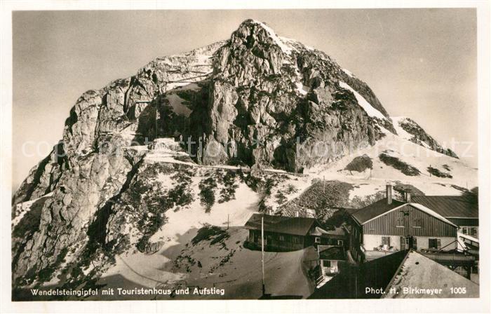 Wendelstein Berg Wendelsteingipfel mit Touristenhaus und Aufstieg