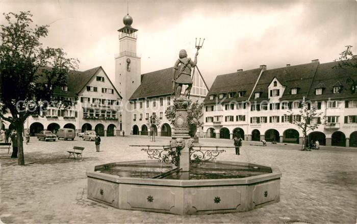 FREUDENSTADT BW Neues Rathaus mit Neptunbrunnen