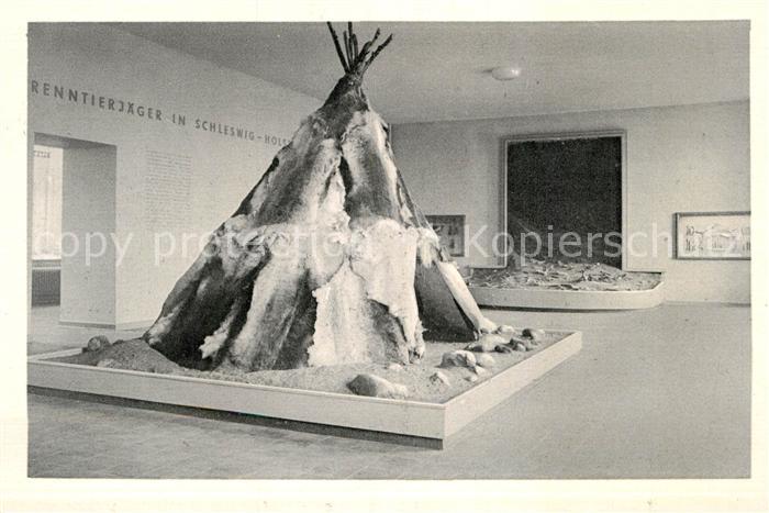 Meiendorf Zelt der Renntierjaeger aus der Zeit vor 15000 Jahren Ausstellung Land