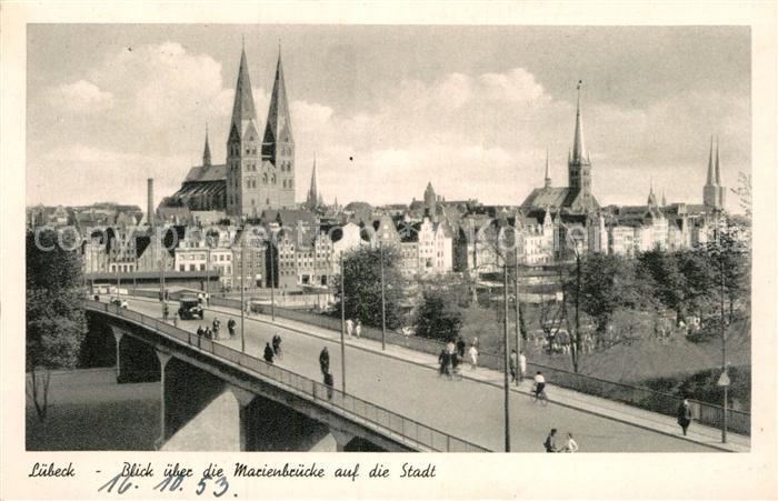 Luebeck Blick ueber die Marienbruecke auf die Stadt
