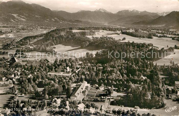 Bad Toelz Badeteil mit Wandelhalle Alpenpanorama Fliegeraufnahme