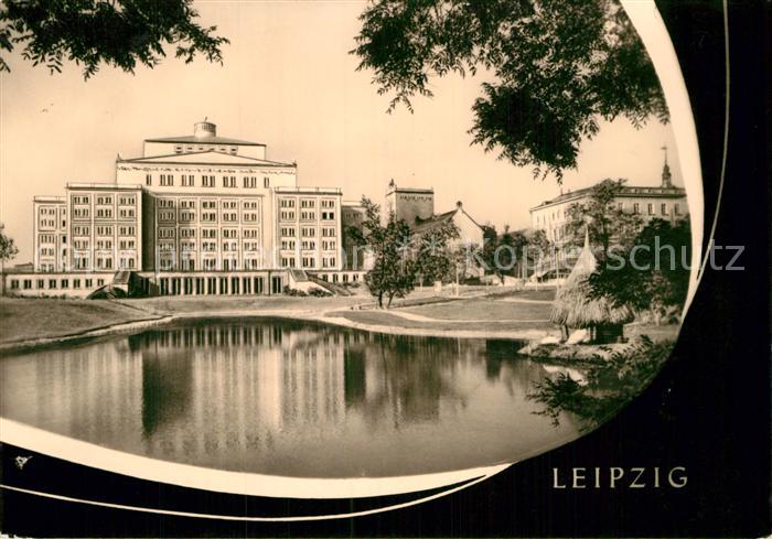 LEIPZIG Sachsen Schwanenteich an der Oper Messestadt
