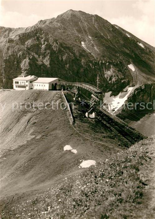 Riezlern Kleinwalsertal Vorarlberg Kanzelwandbahn Bergstation und Hammerspitze