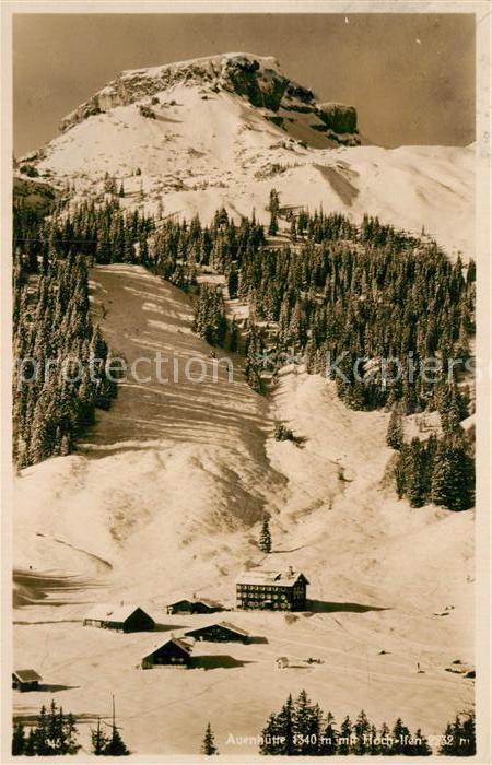 Auenhuette Hirschegg mit Hoch Ifen Wintersportplatz Allgaeuer Alpen