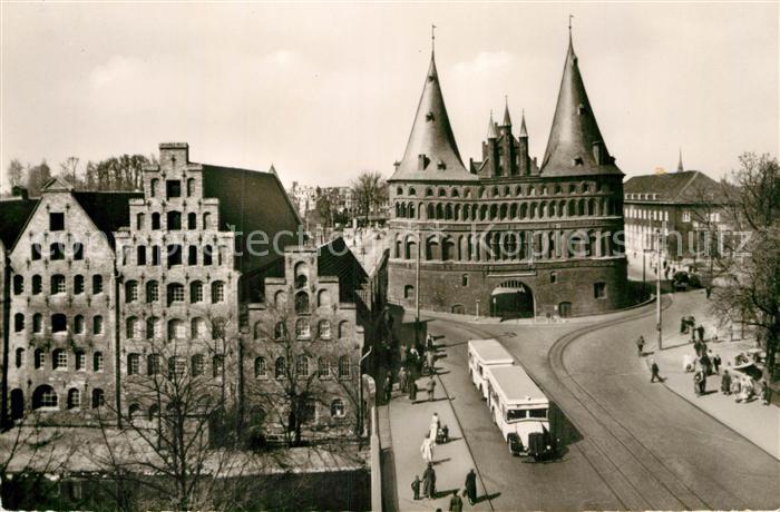 Luebeck Holstentor und Salzspeicher
