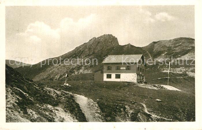 Tuxerjochhaus Berghaus des oesterreichischen Touristenklub Alpen