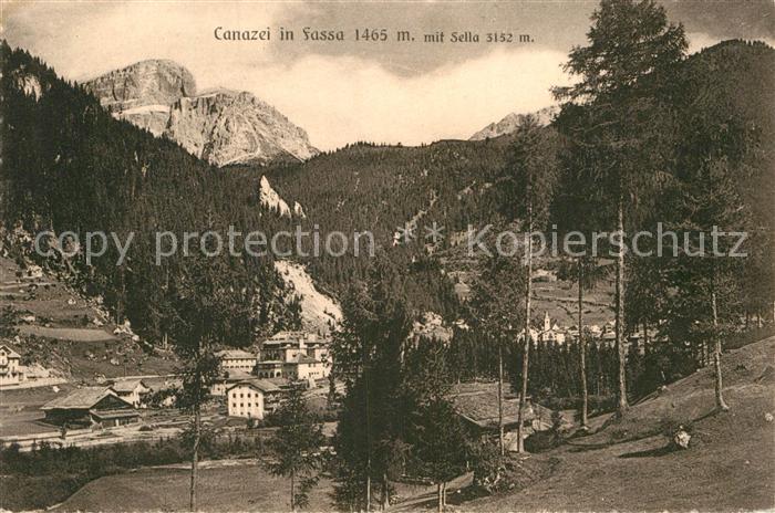 Canazei Panorama mit Sella Dolomiten