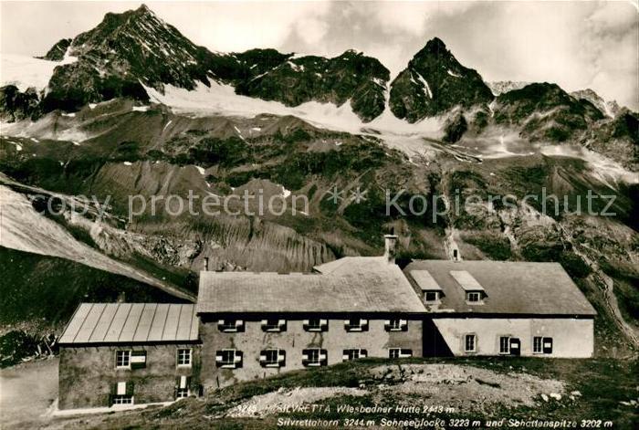 Wiesbadener Huette Berghaus Silvrettahorn Schneeglocke Schartenspitze Silvretta