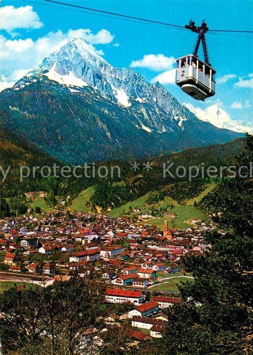 Mittenwald Bayern Panorama mit Wetterstein und Karwendelbahn Bergbahn