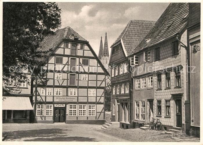 Soest Arnsberg Altes Patrizierhaus Fachwerkhaus Altstadt Tuerme der Wiesenkirche