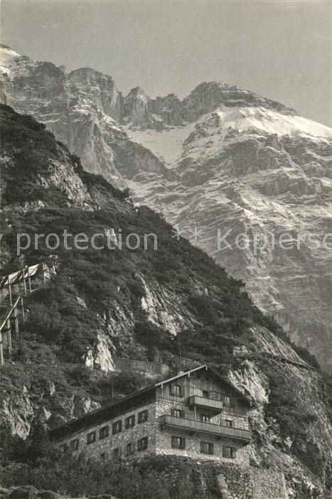 Karwendelhaus Berghaus Gebirgspanorama