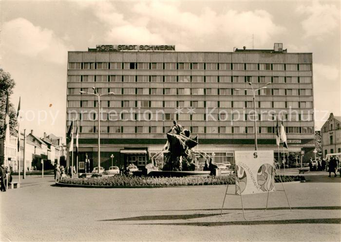 Schwerin Mecklenburg Hotel Stadt Schwerin Brunnen