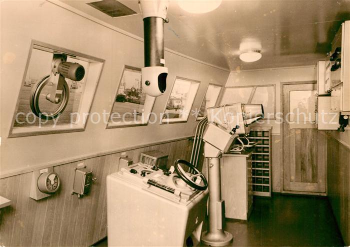 Motorschiffe Kommandobruecke Kuestenmotorschiff Schifffahrtsmuseum Rostock
