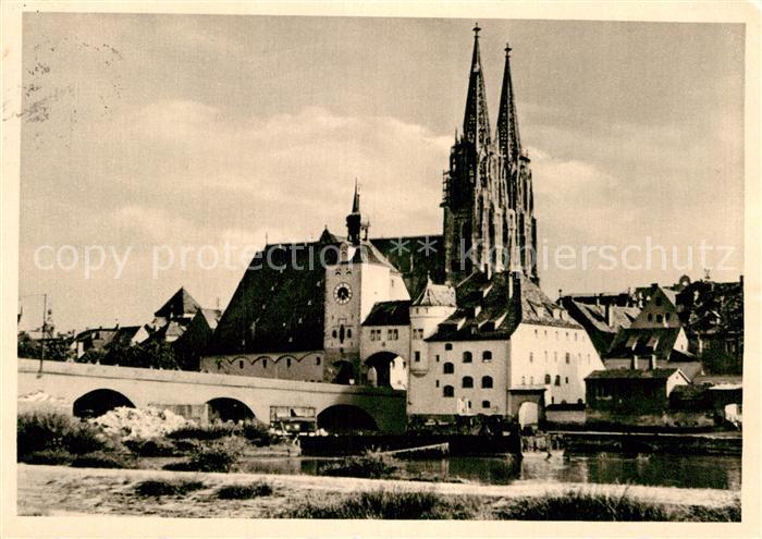 REGENSBURG Bayern Steinerne Bruecke und Dom