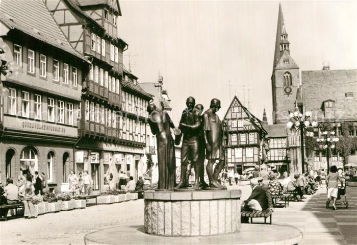 Quedlinburg Harz Marktplatz mit Muenzenberger Musikanten