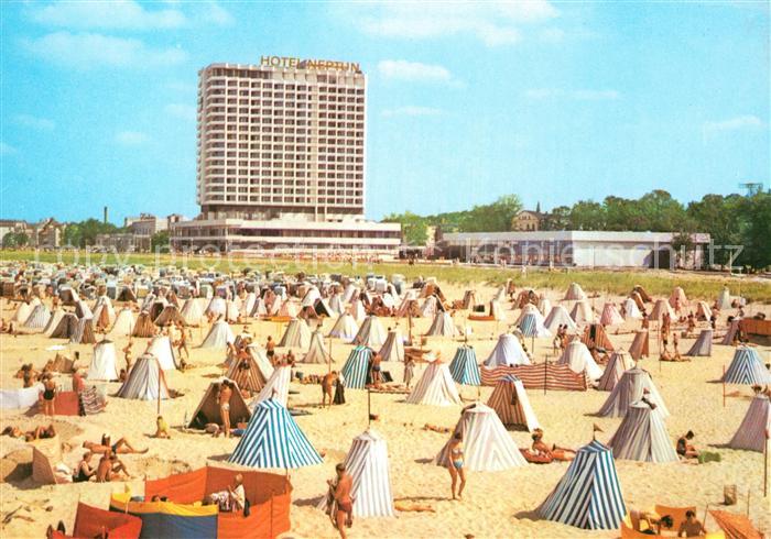 Rostock-Warnemuende Strand mit Hotel Neptun