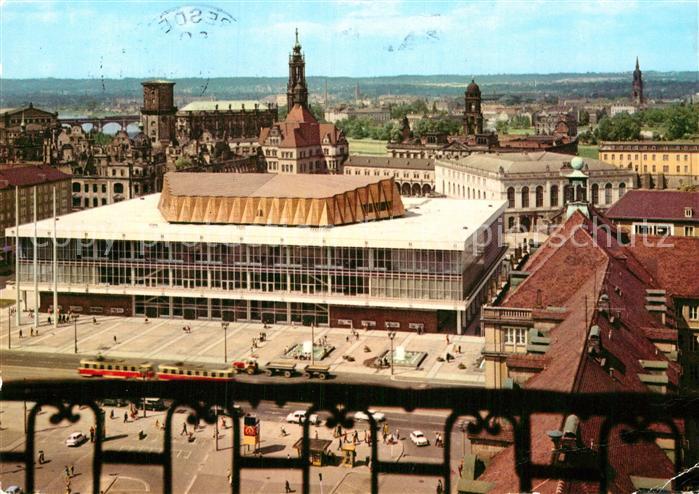 DRESDEN Elbe Blick von Kreuzkirche auf Kulturpalast